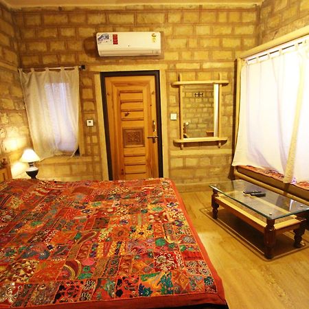Hotel The Silk Route Jaisalmer Ruang foto