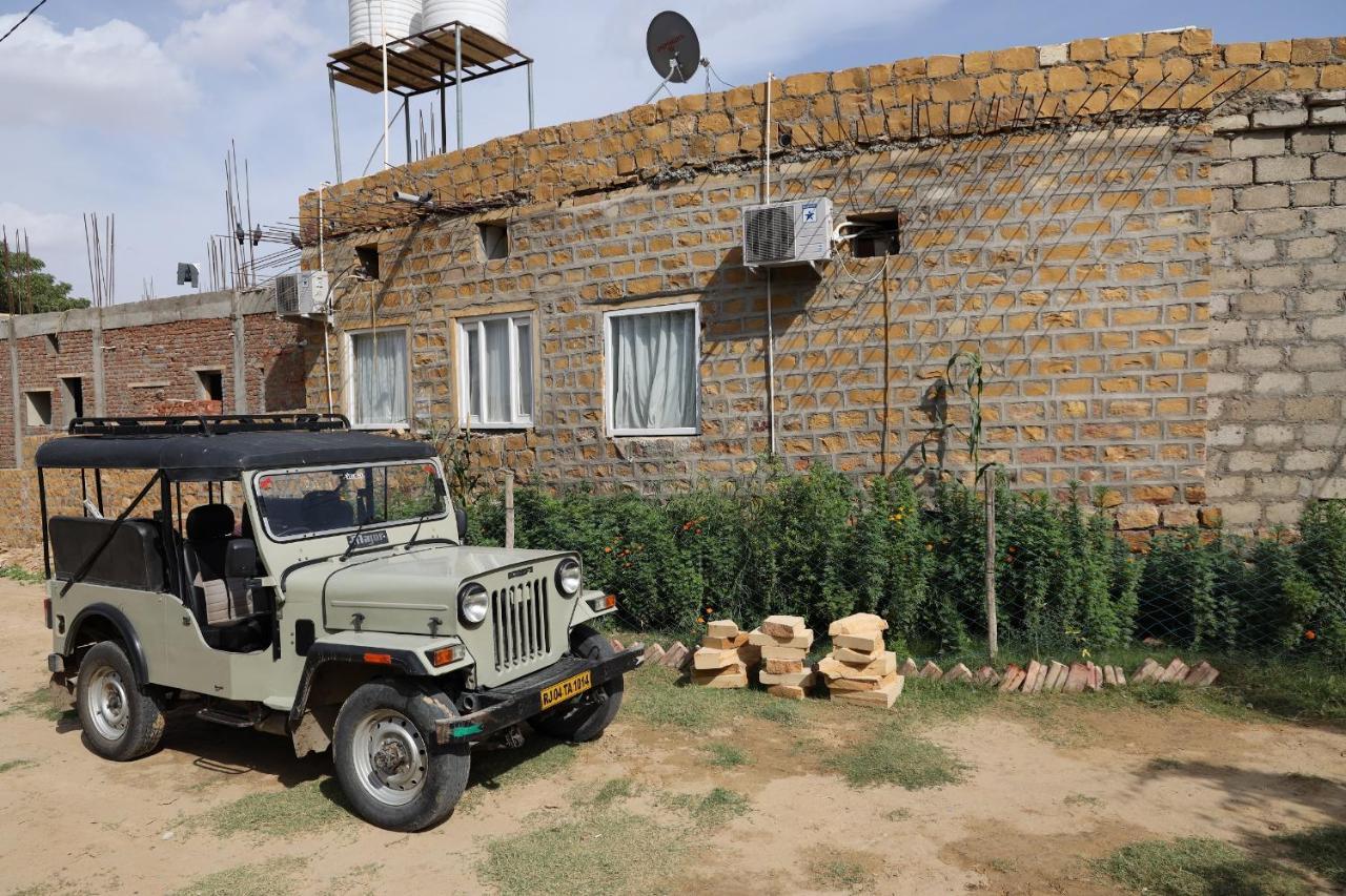 Hotel The Silk Route Jaisalmer Bagian luar foto