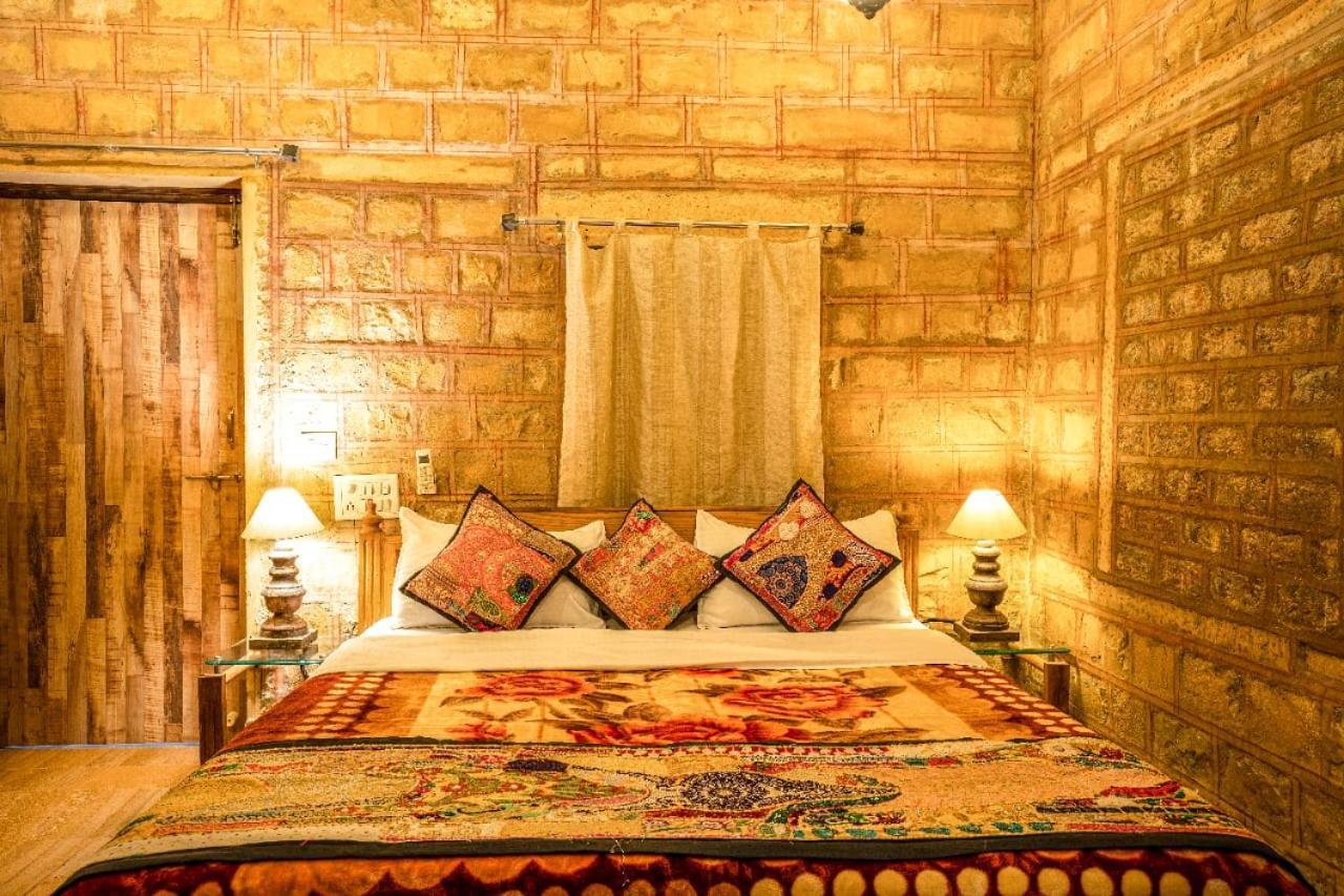 Hotel The Silk Route Jaisalmer Bagian luar foto