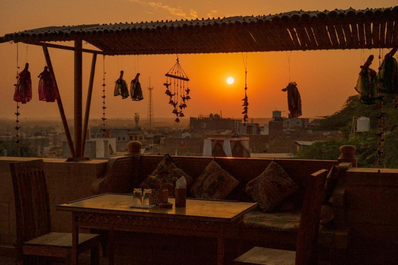 Hotel The Silk Route Jaisalmer Bagian luar foto