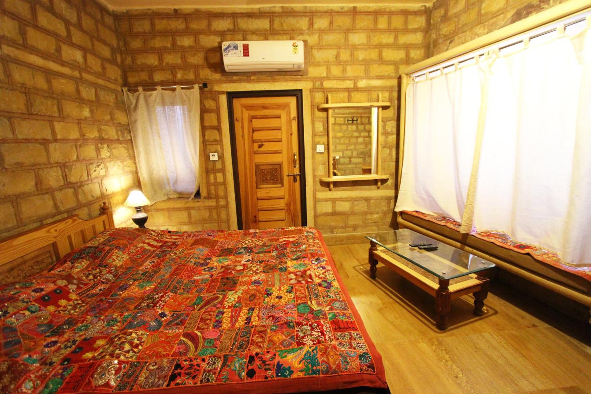 Hotel The Silk Route Jaisalmer Ruang foto